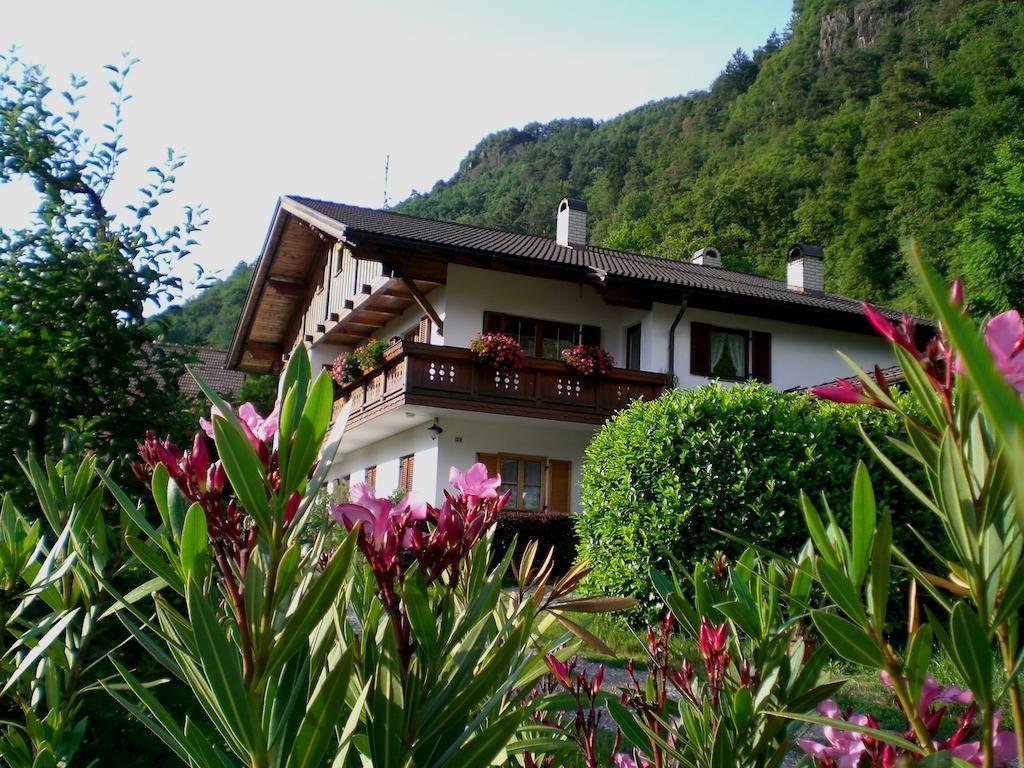 Schiedhof Villa Кастелрото Екстериор снимка